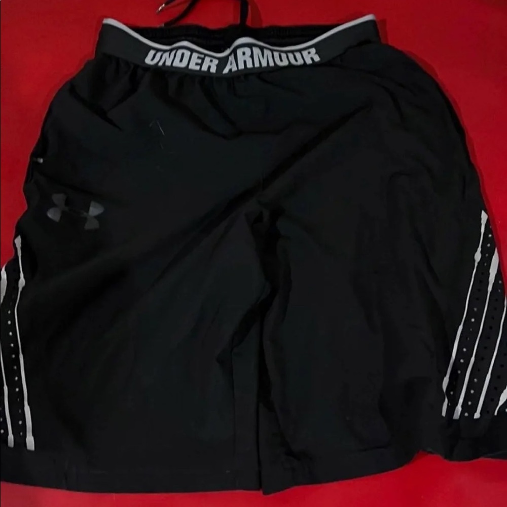 Black and white Under Armour shorts